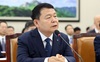 윤석대 수자원공사장, '낙하산' 공방에 