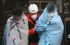 한라산 오르던 학생 400명…강우에 집단 저체온증(종합)